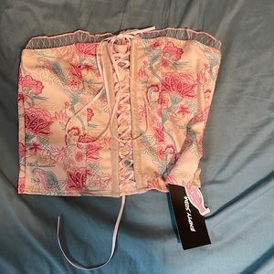 Empty soda going out top